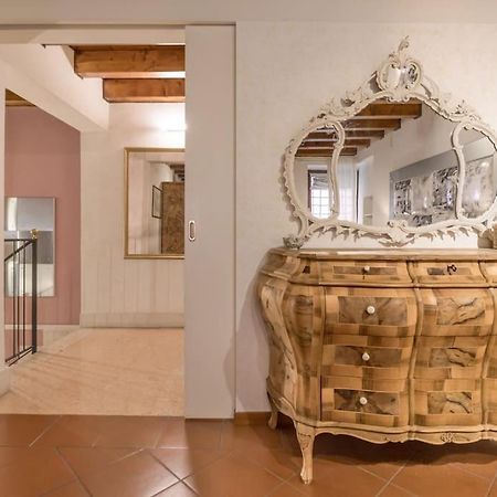 Residenza Angels @Piazzadelleerbe Apartment Verona Bagian luar foto