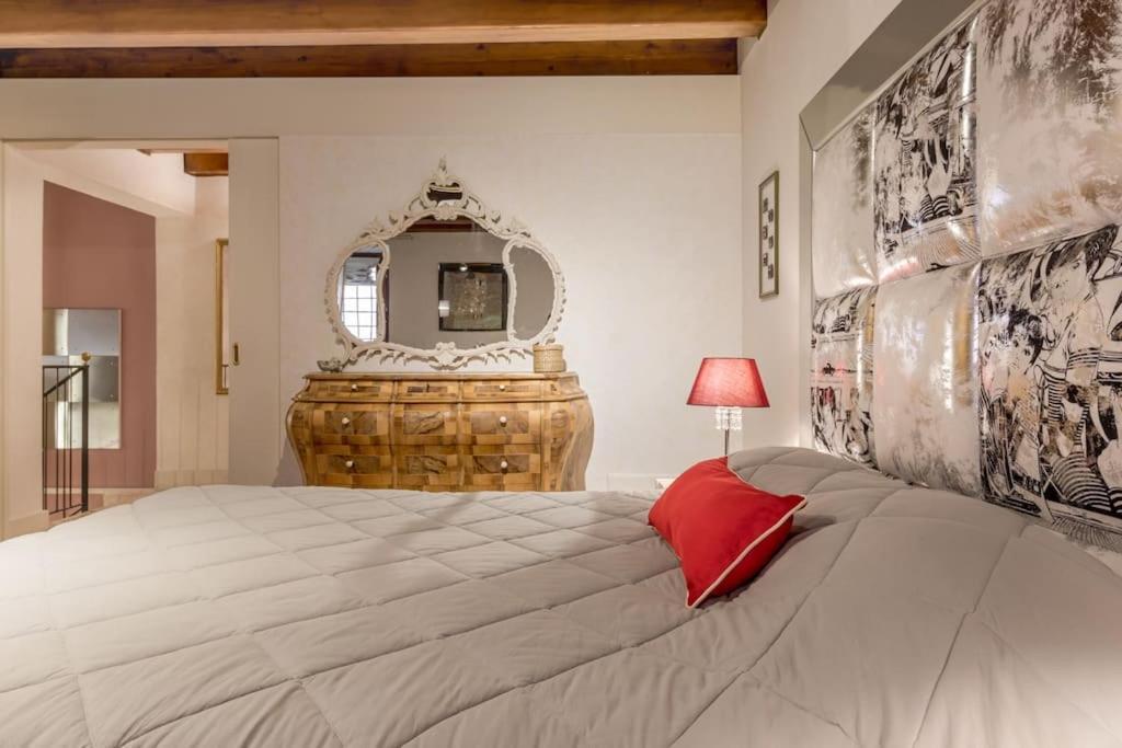 Residenza Angels @Piazzadelleerbe Apartment Verona Bagian luar foto