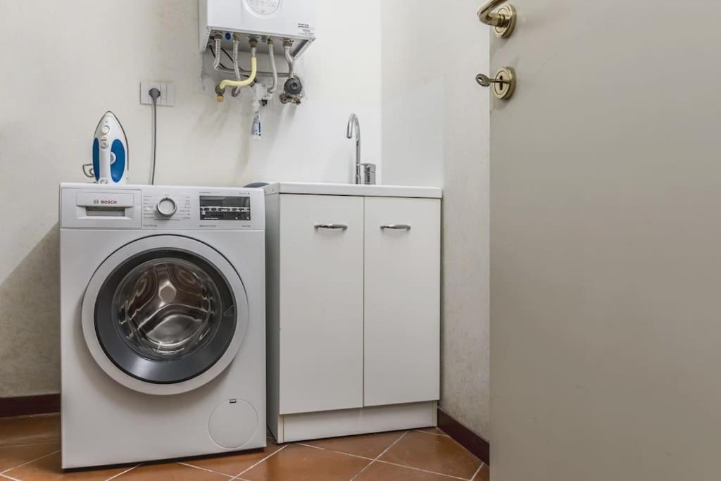 Residenza Angels @Piazzadelleerbe Apartment Verona Bagian luar foto